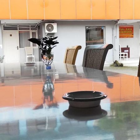 Ratu Guesthouse Sleman  Esterno foto