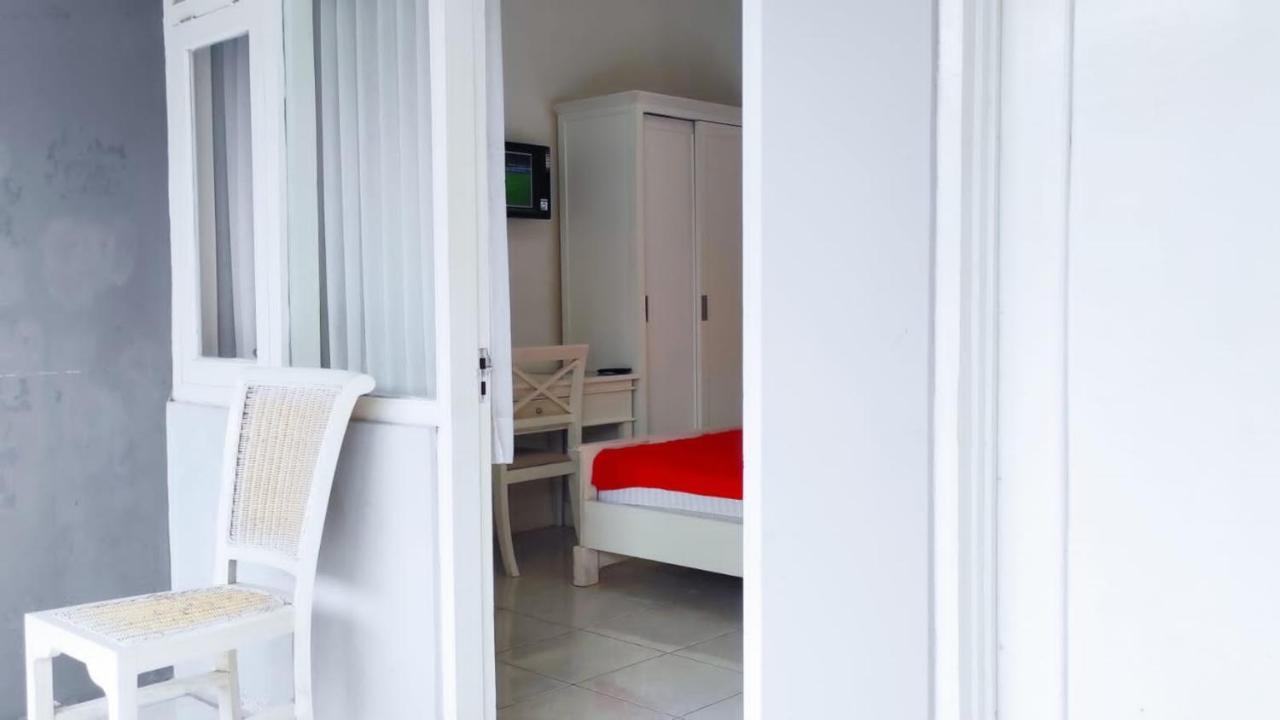 Ratu Guesthouse Sleman  Esterno foto