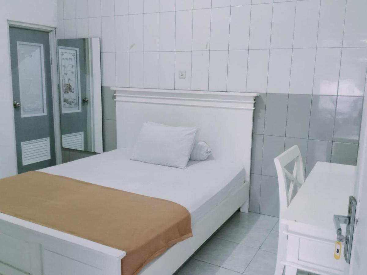 Ratu Guesthouse Sleman  Esterno foto