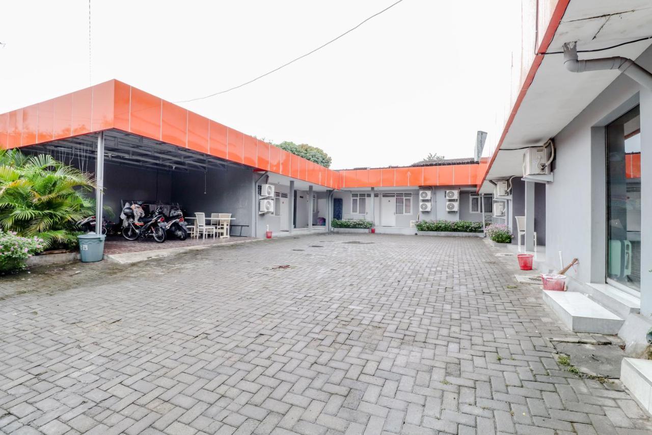 Ratu Guesthouse Sleman  Esterno foto
